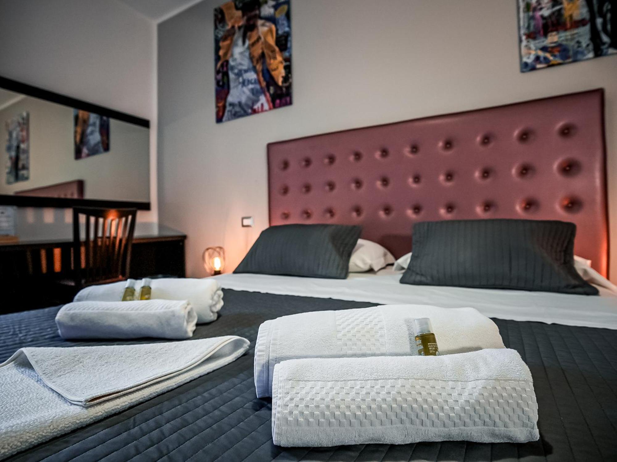 ローマ Casa Celestina Bed & Breakfast エクステリア 写真